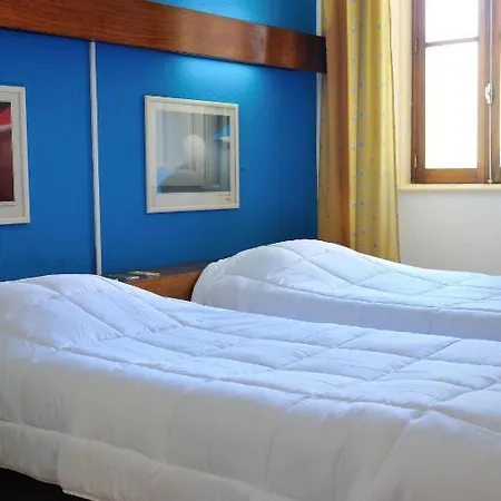 Residencial Moderna * فيغيورا دا فوز