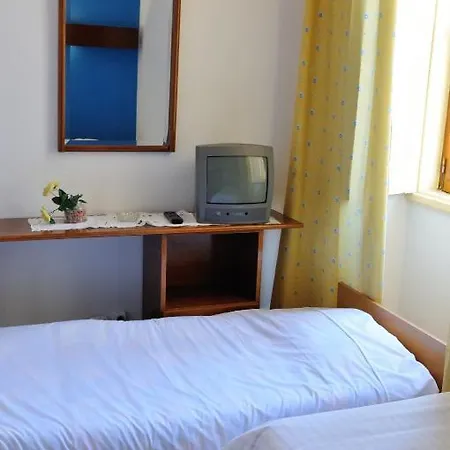 بيت ضيافة Residencial Moderna *